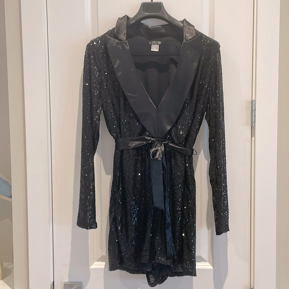 Long sleeve sequins romper